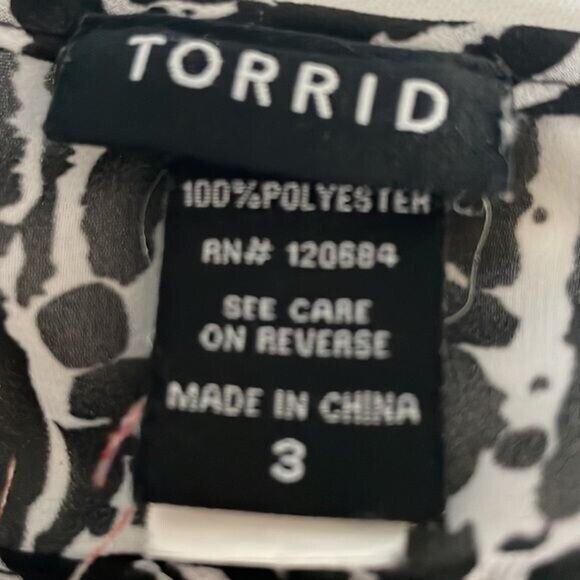 Torrid Size 3 Black White Sheer High Low Blouse Plus Size 3X Tunic Top - Picture 5 of 5